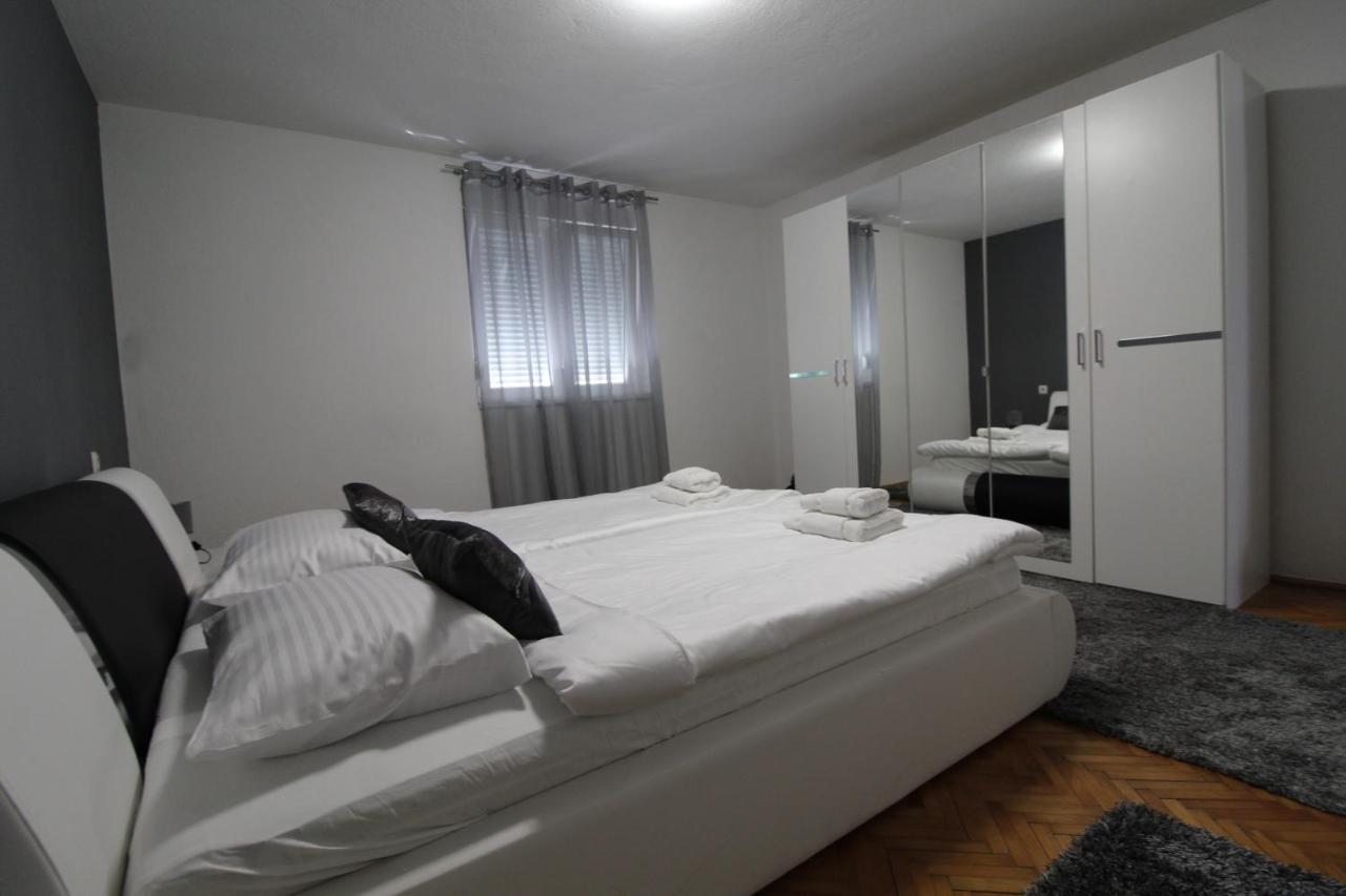 Apartment Matijas, 3 Bedroom Apt With Terrace And Parking Сплит Экстерьер фото